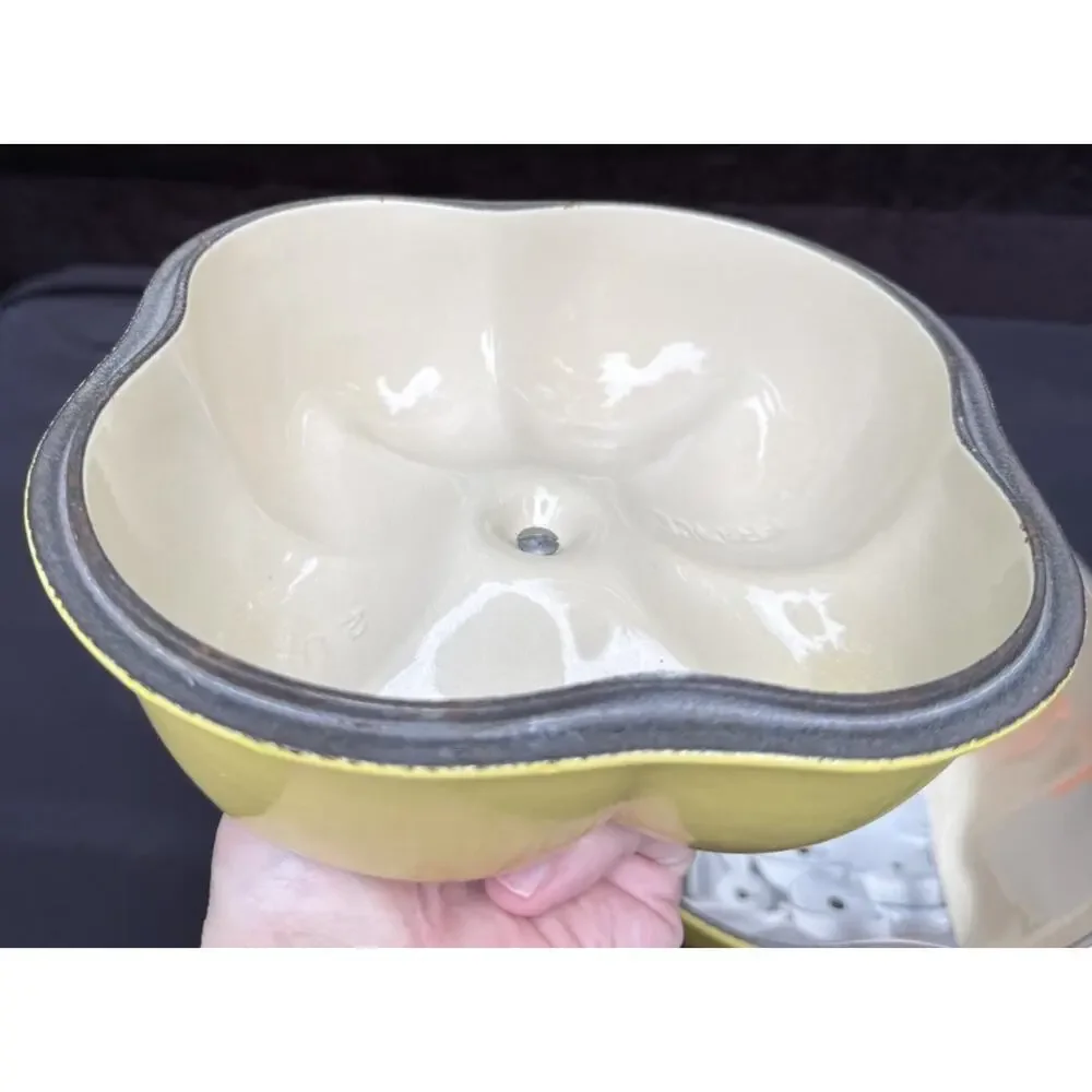 Rare LeCreuset Cast Iron Enamel Dutch Oven-Yellow Pepper 2 1/4 QT Pot, France